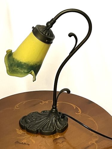 Lampe de table bureau chevet globe verre ciselé ancien et pied en