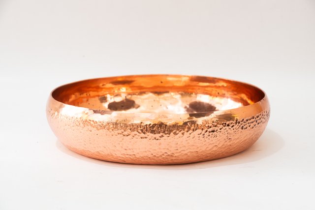 Art Deco Hammered Copper Bowl, Vienna, 1920s for sale at Pamono