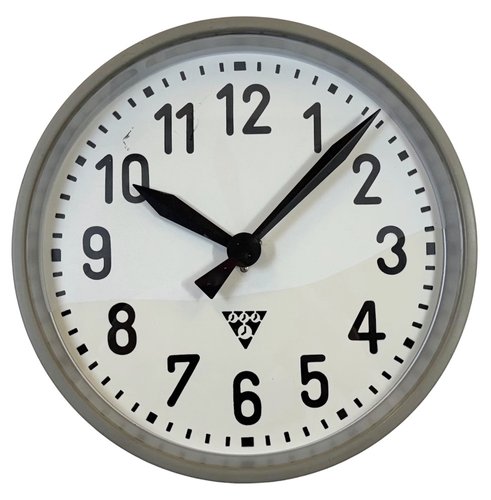 Industrial Factory Wall Clock from Pragotron, 1960s for sale at Pamono