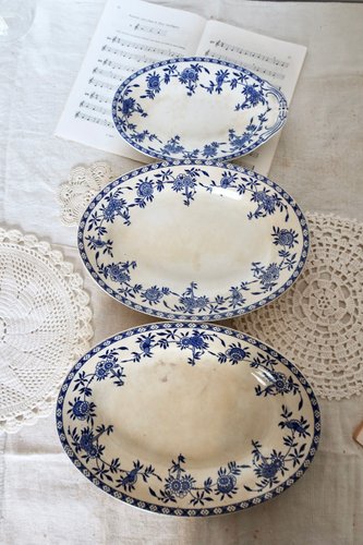Antique Oval Serving Dishes from Dresden Porcelain, Set of 3 for