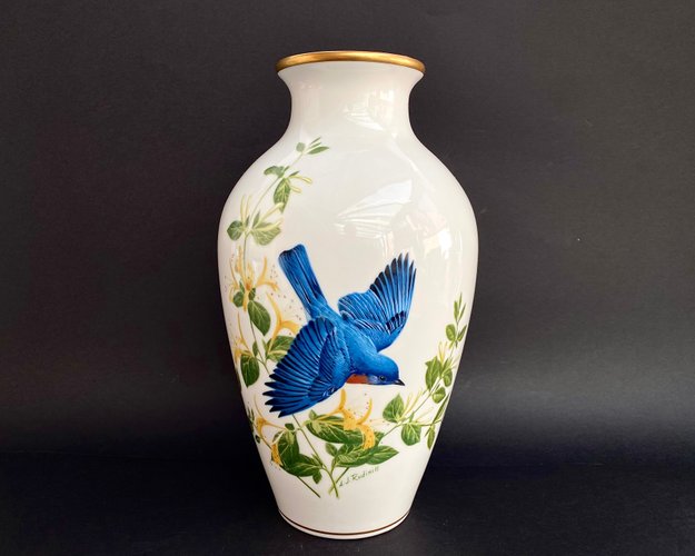 Vase Porcelain Franklin Mint the Bluebirds of Summer by A.J.