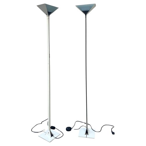 名作フロアランプ「FLOS Papillona」 papillona-lamp-by-tobia-scarpa