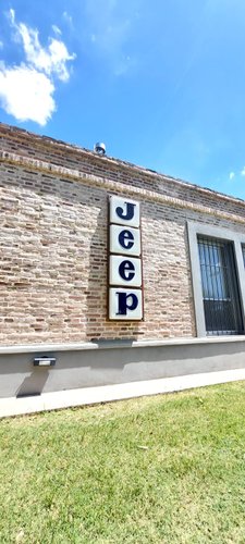 vintage-jeep-dealership-sign-