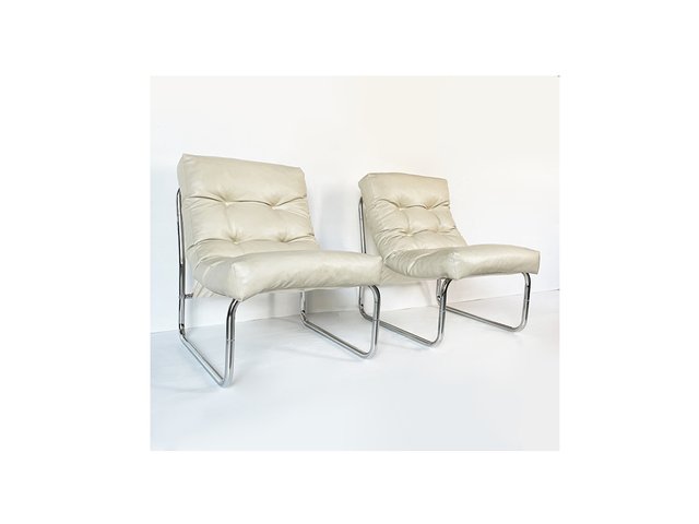 set-of-pixi-lounge-chairs-