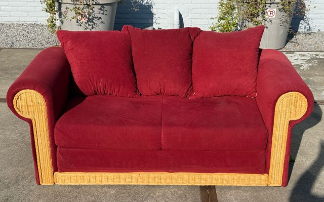 Bordeaux Velvet Sofa with Wicker for sale at Pamono