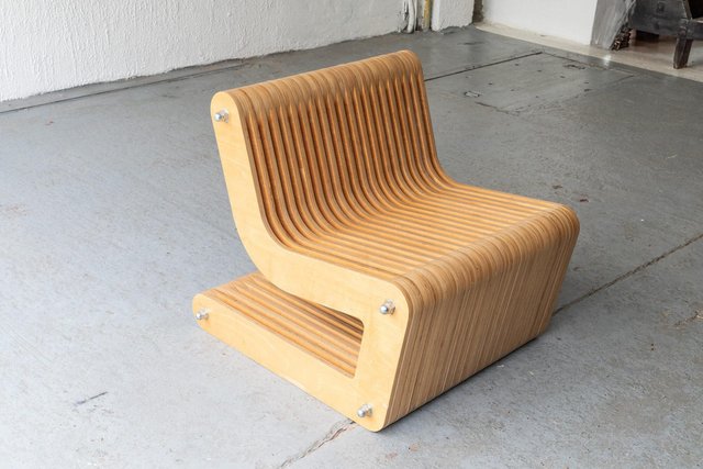 vintage 80s〜90's Postmodern Chair 2 1980s Vintage Postmodern Chairs