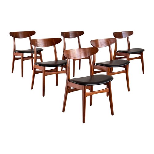 ch30-chairs-by-hans-j-wegner-