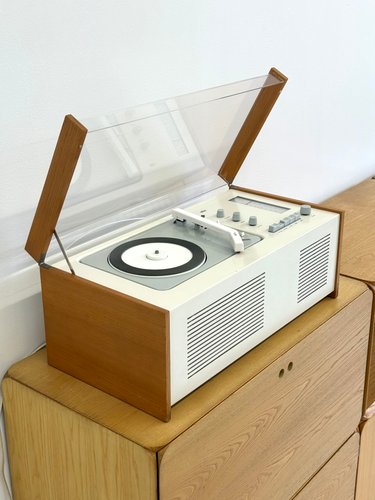 アンプ BRAUN SK6 DIETER RAMS & HANS GUGELOT Braun SK6 Radio Record Player by Dieter Rams & Hans Gugelot