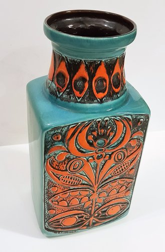 ceramic-relief-vase-by-bodo-