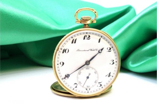 Taschenuhr Alle Uhrenmarken Der Welt Goldene Taschenuhr Von