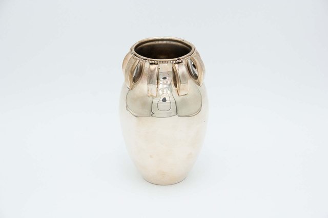 Silberne Blumenvase mit Reliefs bei Pamono kaufen