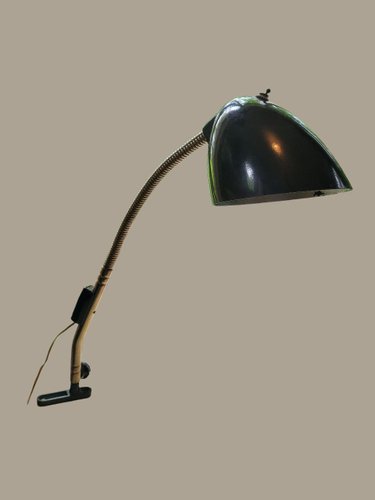 bauhaus-table-lamp-in-bakelite