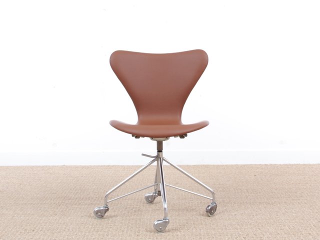 Mid Century Modern Model 3117 Desk Chair By Arne Jacobsen For Fritz Hansen 1969