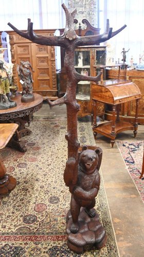German Black Forest Bear Hall Tree Coat Stand, 1820 for sale at Pamono