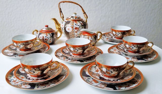 Vintage Japanese Imari Tea Service in Gilt Porcelain, 1950s, Set