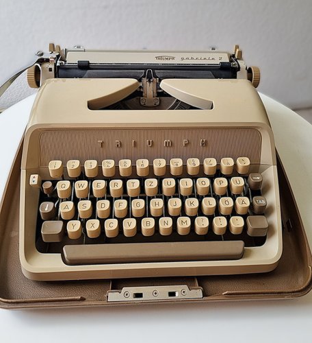 Vintage German Triumph Typewriter with Case, 1960s for sale at Pamono