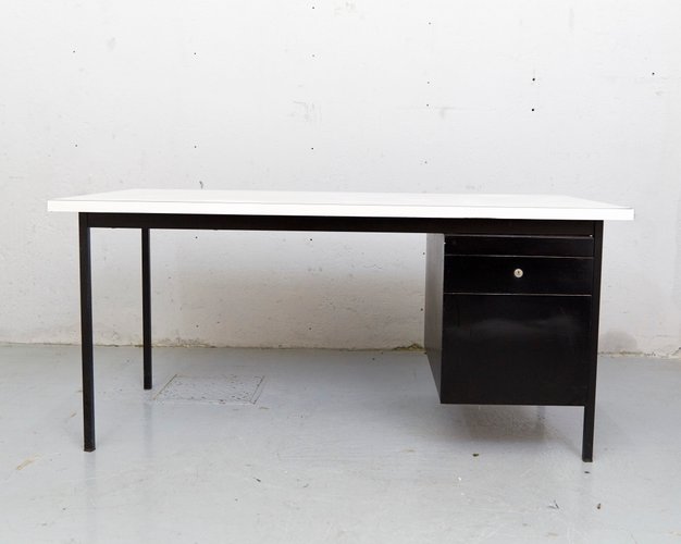 Mid Century Desk By Florence Knoll Bassett For Inc 1950s Mid Century Desk By Florence Knoll Bassett For Inc 1950s At Pamono