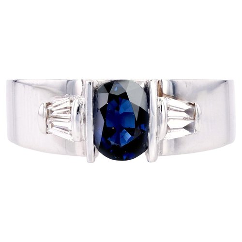 Anillo brazalete moderno en blanco y oro de 18 kt con zafiro y diamantes  trapecio