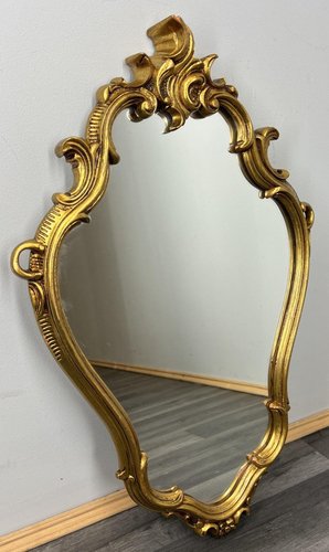 Verzierter französischer Vintage Wandspiegel mit Gold-Finish