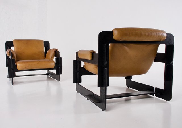rover-lounge-chairs-in-leather