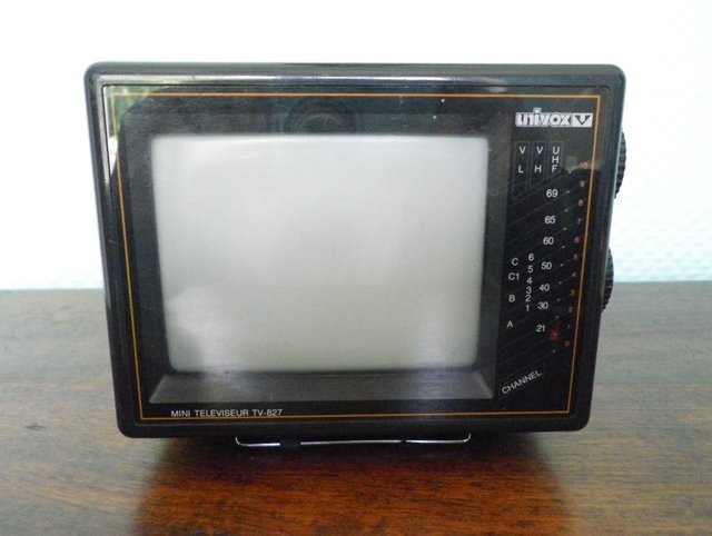 Vintage TV-827 Mini Television from Univox, 1980s for sale at Pamono