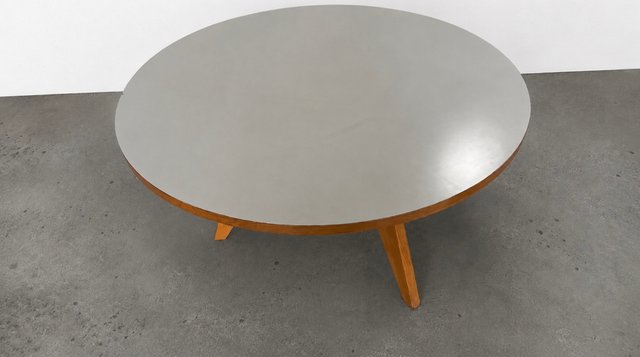 Vitra Prouvé Collection 円形テーブル Pedestal Table by Jean Prouvé for Vitra, 2002 for sale at Pamono