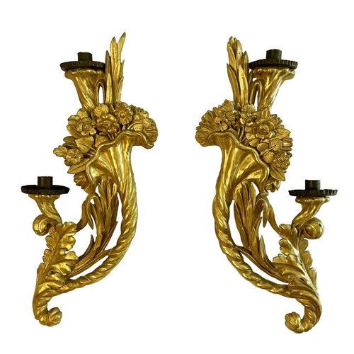 18th Century Gilded Wood and Cornucopia Floral Carving Wall Lights, Set ...