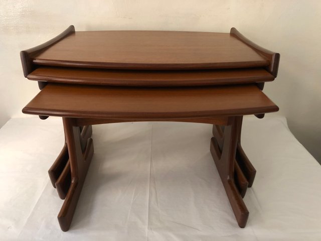 Mesas nido vintage grandes de Victor Wilkins para G-plan en venta en Pamono