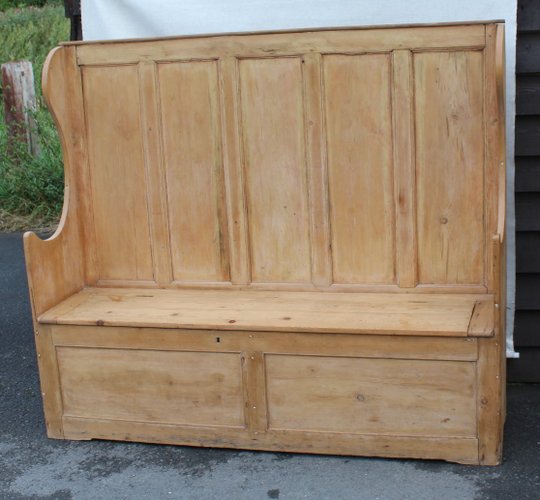 Grosse Bank Aus Pinienholz Mit Aufbewahrung 1920er Bei Pamono Kaufen