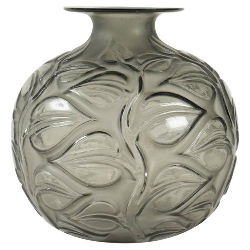 Graue Vintage Sophora Vase von René Lalique bei Pamono kaufen