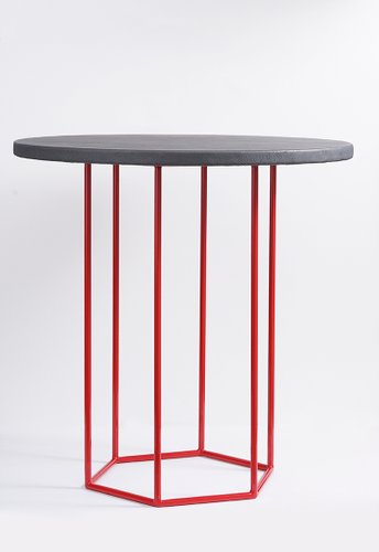 Table Basse Alejandro Grise Et Rouge Par Kerem Aris Pour Uniqka En