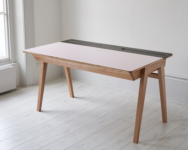 New School Schreibtisch In Rosa Von King Webbon Bei Pamono Kaufen