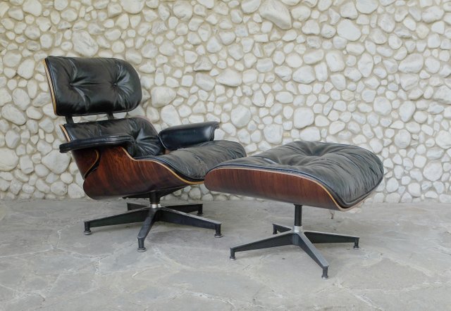 Vintage 670 Lounge Chair And 671 Ottoman By Charles Ray Eames For Herman Miller For Sale At Pamono