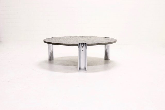 Brasilianischer Couchtisch mit Gestell aus Chrom & Tischplatte aus