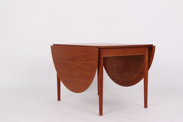 Vintage Model 227 Teak Extendable Dining Table By Arne Vodder For
