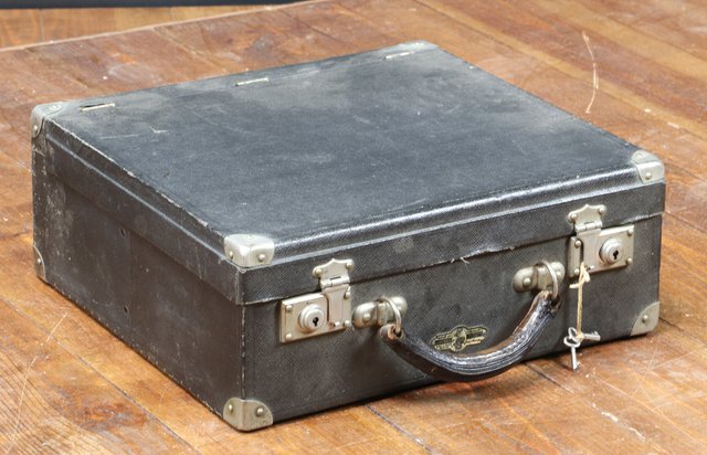 Vintage Schrankkoffer bei Pamono kaufen
