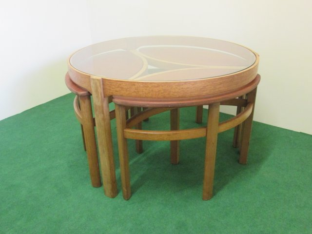 Vintage Teak Round Coffee Table With 3 Oval Nesting Tables