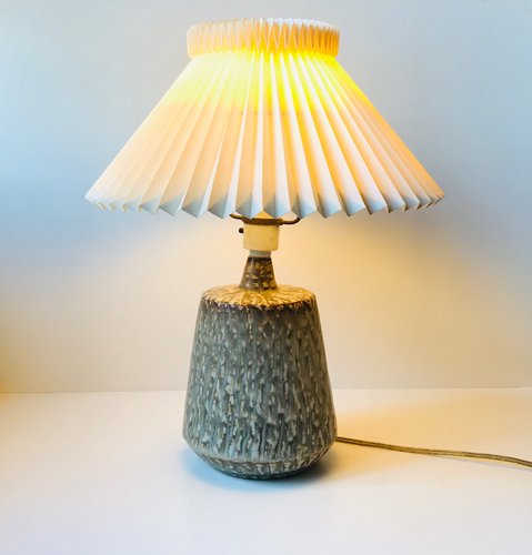 Lover og forskrifter lige ud Spiritus Mid-Century Table Lamp by Gunnar Nylund for Rörstrand, 1950s for sale at  Pamono