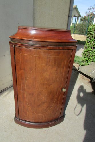 Flamed Mahogany Phonograph Cabinet 1890s For Sale At Pamono