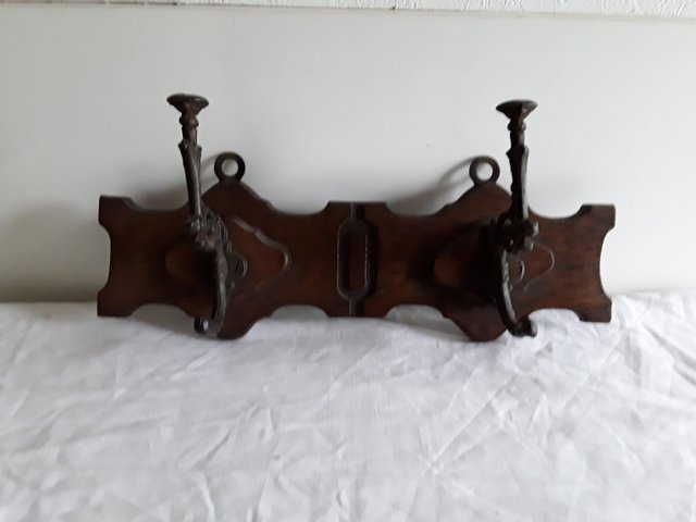 small cast iron hooks