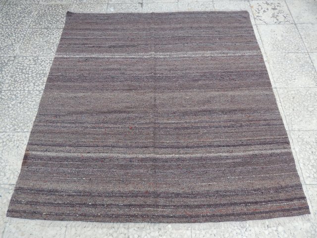 Grauer Quadratischer Vintage Oushak Teppich Bei Pamono Kaufen