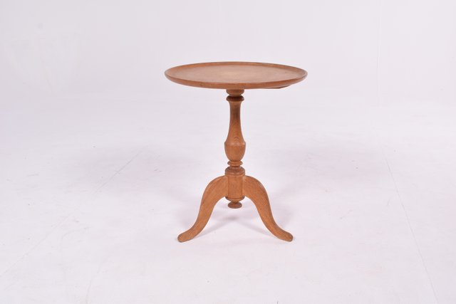 Antique Round Oak Side Table For, Small Round Oak Table