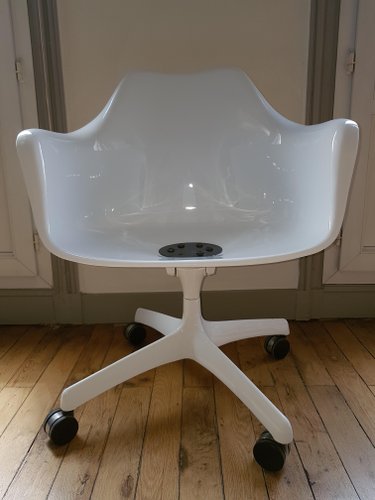 Italian Fiberglass Desk Chairs By Eero Saarinen For Knoll