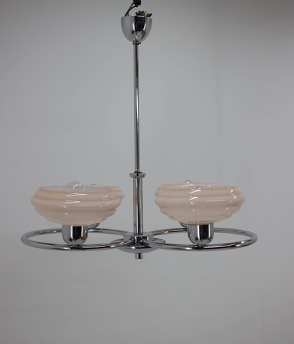 Italian Art Deco Sculptured Glass And Chrome Chandelier In Pink, 1940s Italian Art Deco Sculptured Glass And Chrome Chandelier In Pink, 1940s