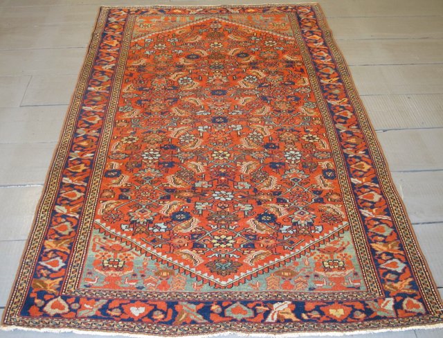 Antique Middle Eastern Wool Rug For Sale At Pamono