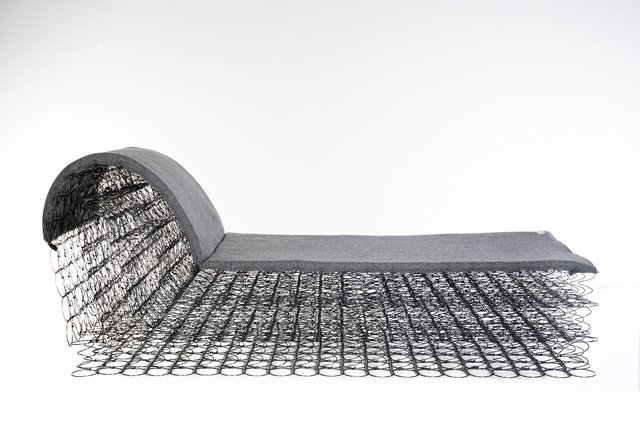 minimalist chaise lounge