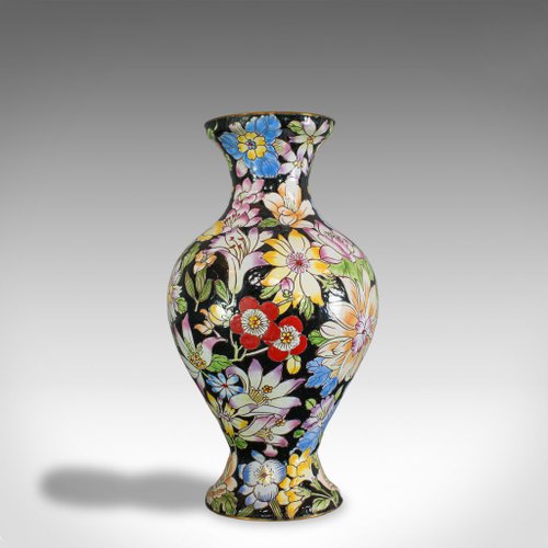 Antique Victorian French Vase for sale at Pamono