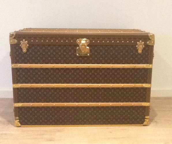 Dresser By Louis Vuitton Paris From Atelier Borella For Sale At Pamono