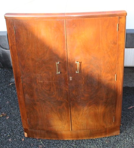 Schrank Aus Nussholz 1920er Bei Pamono Kaufen