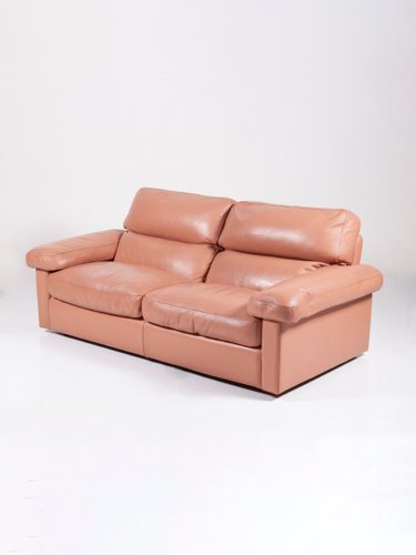 Large Pink Leather Sofa By O Agnoli For Poltrona Frau 1970s Large Pink Leather Sofa By O Agnoli